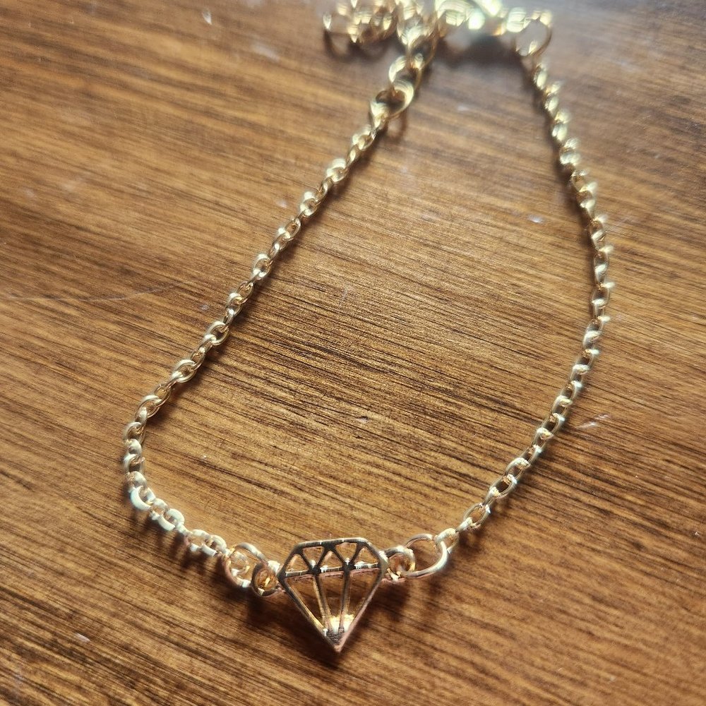 7" Gold Tone Diamond Shape Bracelet Geometric Design Casual Fashion NWT Simple